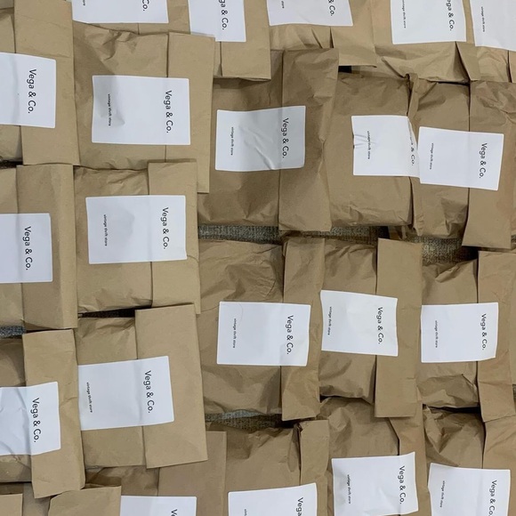 Meet your Posher, Vega - Picture 6 of 9